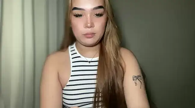 Snapshot of MissCataleyaxxx chatting on 7, 12, 2024 MissCataleyaxxx online show from 7, 12, 2024