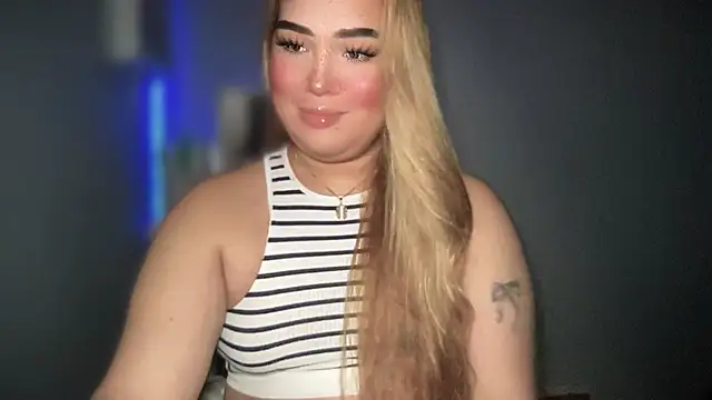 Snapshot of MissCataleyaxxx chatting on 15, 9, 2025 MissCataleyaxxx online show from 15, 9, 2025