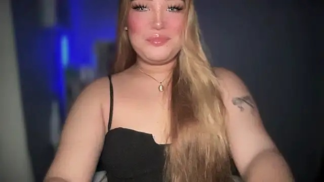 Snapshot of MissCataleyaxxx chatting on 19, 9, 2025 MissCataleyaxxx online show from 19, 9, 2025