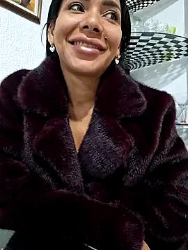 Doll Loren online show from 31, 5, 2026