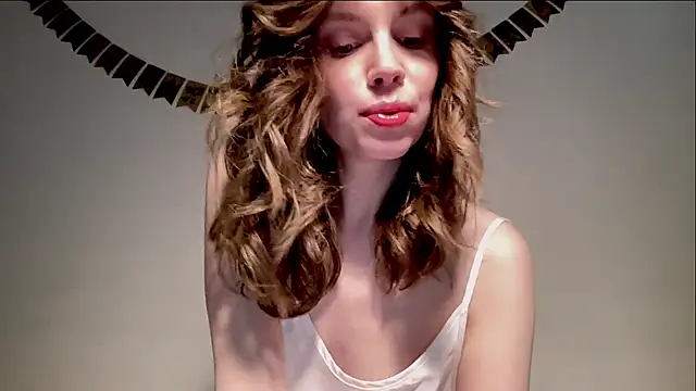 Snapshot of Nikki_Mimimi chatting on 9, 1, 2025 Nikki Mimimi online show from 9, 1, 2025
