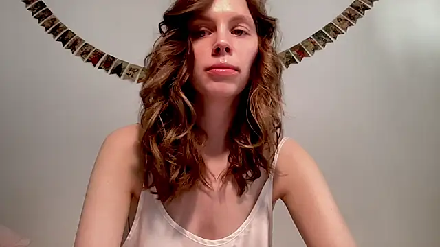 Snapshot of Nikki_Mimimi chatting on 5, 2, 2025 Nikki Mimimi online show from 5, 2, 2025