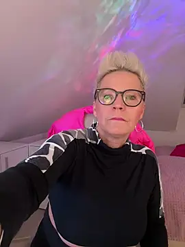 German Milf online show from 4, 4, 2026