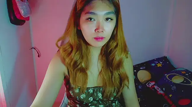 Snapshot of TR4NSCUTI3 chatting on 14, 12, 2024 TR4NSCUTI3 online show from 14, 12, 2024