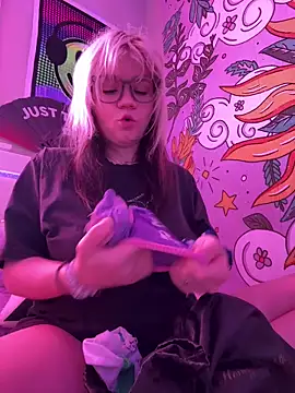 Cutiepiespanks online show from 27, 5, 2026