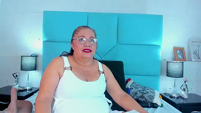 Snapshot of Keira_Lennox chatting on 21, 1, 2025 Keira Lennox online show from 21, 1, 2025