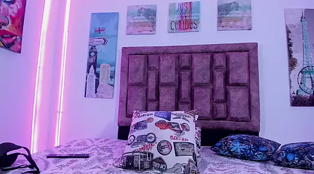 NaughtyAnaa online show from 28, 12, 2024