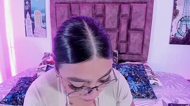 NaughtyAnaa online show from 10, 1, 2025