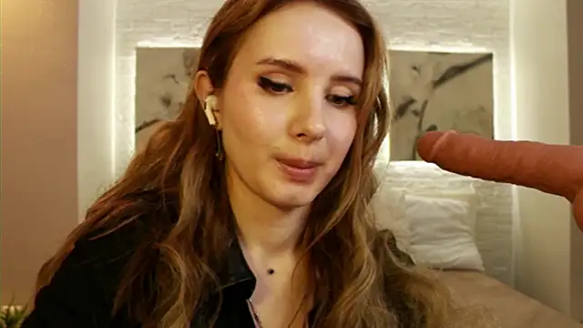 Betty June online show from 11, 3, 2025