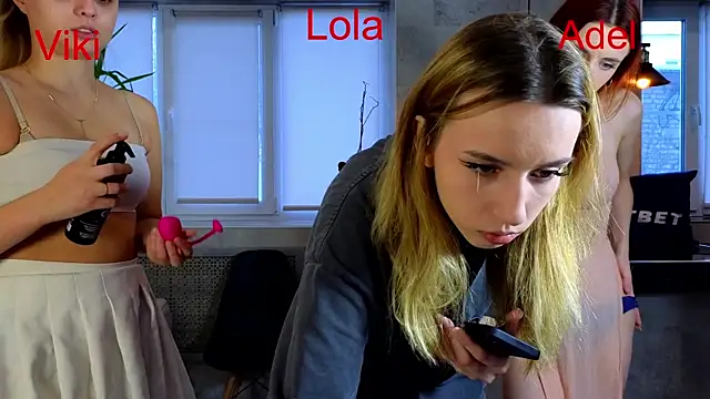 Misss Vikk online show from 13, 12, 2024