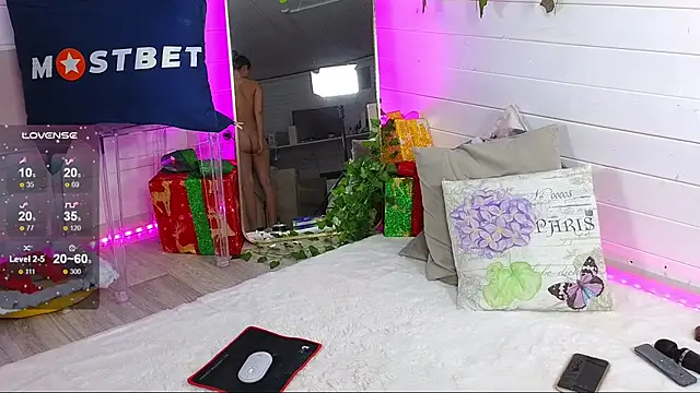 Misss Vikk online show from 6, 1, 2025