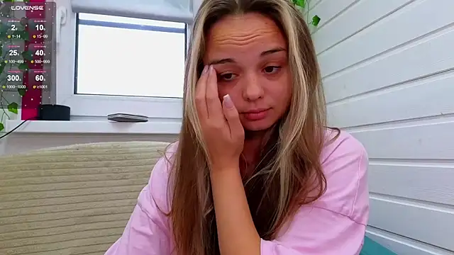 Misss Vikk online show from 18, 10, 2025