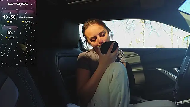 Misss Vikk online show from 25, 4, 2026