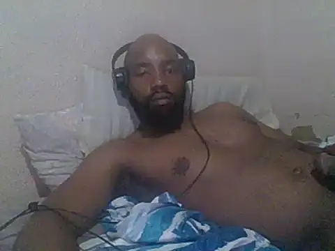 Snapshot of KAYBEEDEFREAK chatting on 1, 2, 2025 KAYBEEDEFREAK online show from 1, 2, 2025