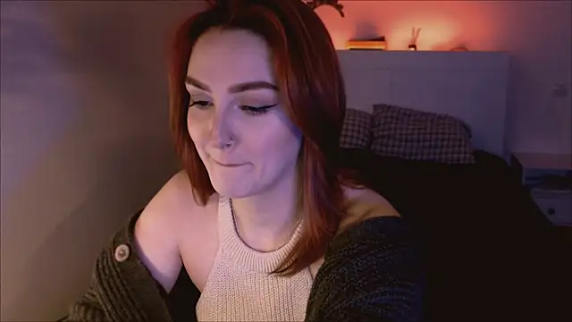 Snapshot of LilyFarey chatting on 3, 12, 2024 LilyFarey online show from 3, 12, 2024