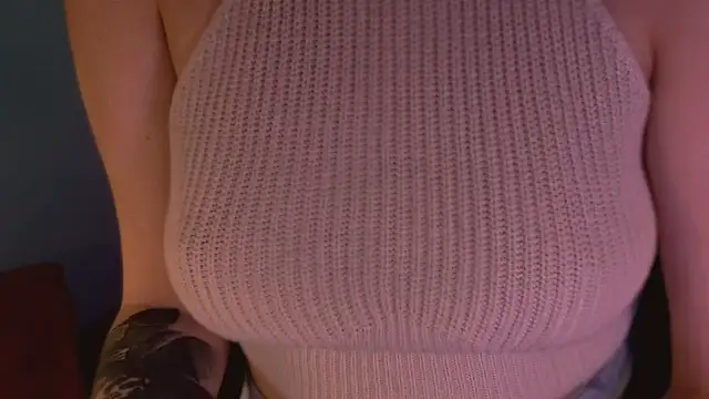 Snapshot of LilyFarey chatting on 11, 12, 2024 LilyFarey online show from 11, 12, 2024