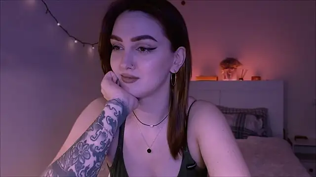 Snapshot of LilyFarey chatting on 18, 1, 2025 LilyFarey online show from 18, 1, 2025