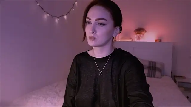 Snapshot of LilyFarey chatting on 29, 1, 2025 LilyFarey online show from 29, 1, 2025
