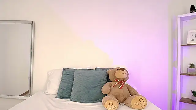 Isabella Harley online show from 9, 2, 2026