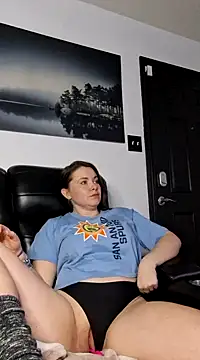 Snapshot of Dawnellecums chatting on 2, 2, 2025 Dawnellecums online show from 2, 2, 2025