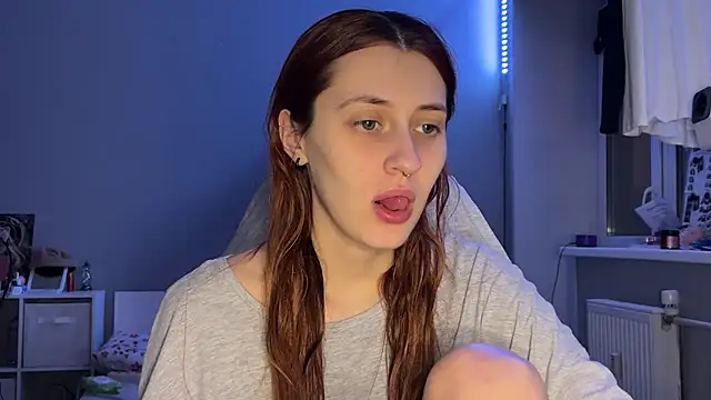 Snapshot of Uniarten chatting on 28, 10, 2025 Uniarten online show from 28, 10, 2025