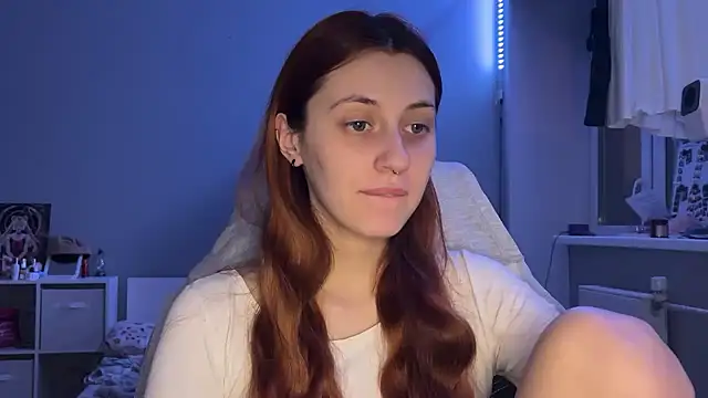 Snapshot of Uniarten chatting on 4, 11, 2025 Uniarten online show from 4, 11, 2025