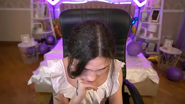 BabyFlowerr online show from 26, 1, 2025