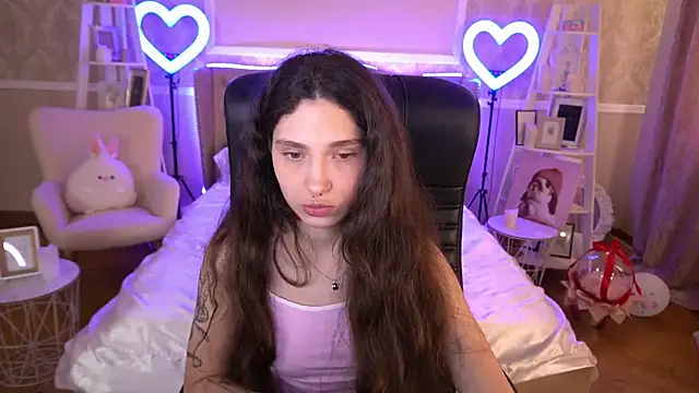 BabyFlowerr online show from 13, 3, 2025