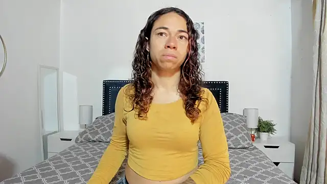 Snapshot of ZulyMichels chatting on 9, 6, 2026 ZulyMichels online show from 9, 6, 2026