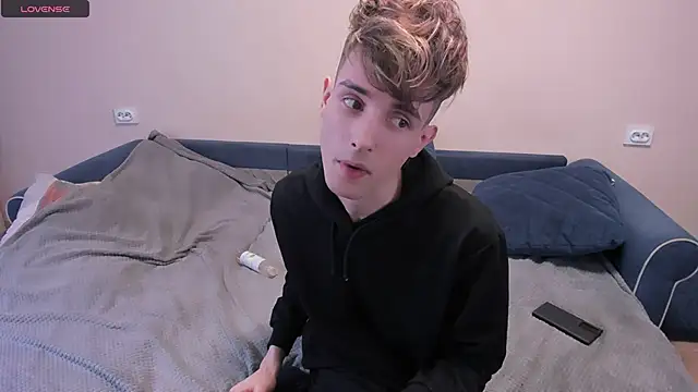 James Mills online show from 8, 3, 2025