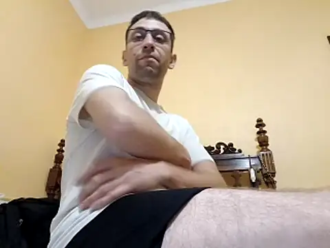 White rabbit  online show from 30, 10, 2025