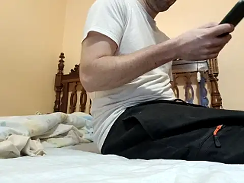 White rabbit  online show from 27, 11, 2025