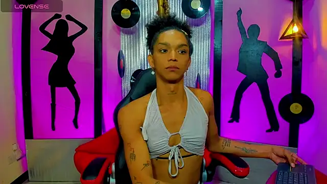 nickyminach  online show from 11, 2, 2026