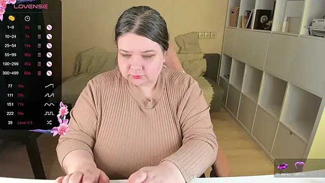 Snapshot of PlumPie chatting on 21, 12, 2025 PlumPie online show from 21, 12, 2025