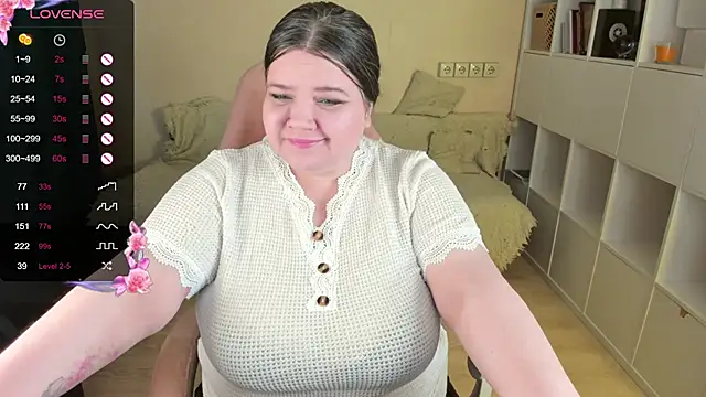 Snapshot of PlumPie chatting on 9, 2, 2026 PlumPie online show from 9, 2, 2026