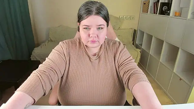 Snapshot of PlumPie chatting on 1, 3, 2026 PlumPie online show from 1, 3, 2026