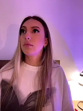 Eva Ryen online show from 6, 11, 2025