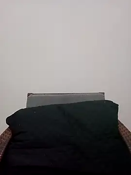 VIC22SECRET online show from 13, 2, 2025