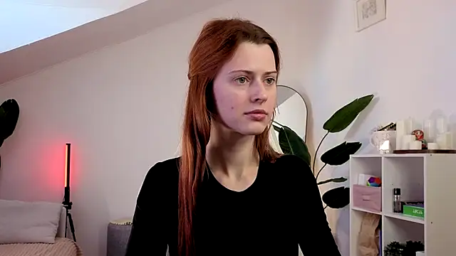 doll lesli online show from 12, 9, 2025