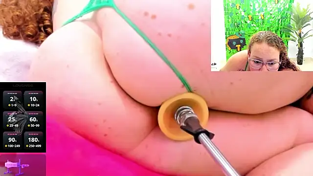 Paulina Davis  online show from 18, 3, 2025