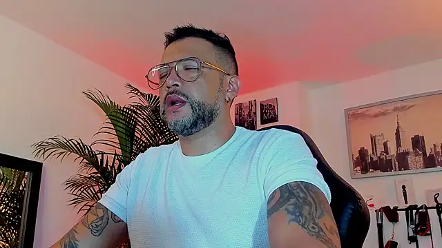 MrFrank tattoo online show from 2, 12, 2024