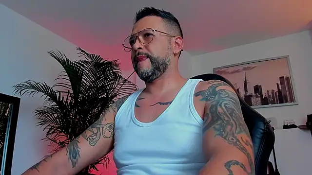 MrFrank tattoo online show from 2, 12, 2024