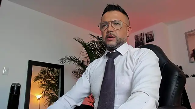 MrFrank tattoo online show from 17, 12, 2024