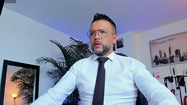 MrFrank tattoo online show from 11, 1, 2025