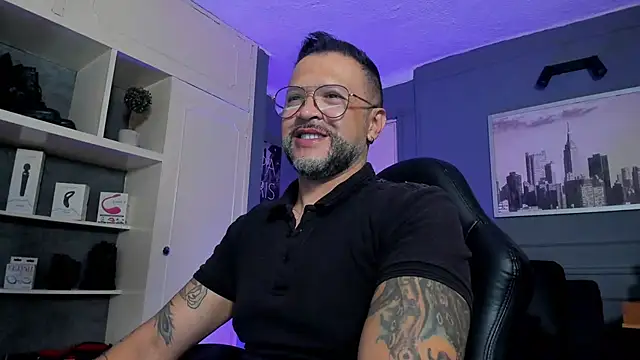 MrFrank tattoo online show from 2, 10, 2025