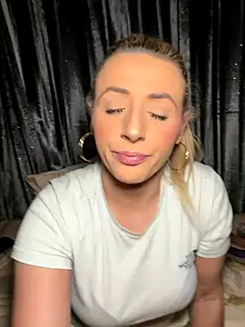 Strongqueen online show from 2, 12, 2025