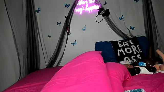 ThickAssRena online show from 31, 12, 2024