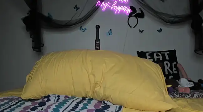 ThickAssRena online show from 5, 2, 2025