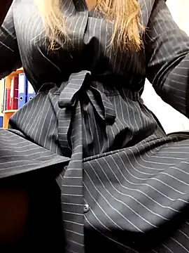 Snapshot of Office_Albertina chatting on 16, 3, 2026 Office Albertina online show from 16, 3, 2026