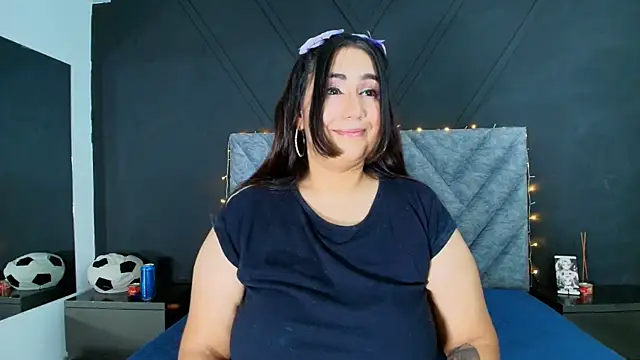 emmajohnss online show from 24, 1, 2025